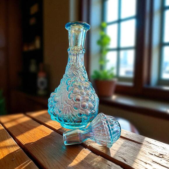 Imperial Glass Azure Blue Grape Decanter-Iridescent-Midcentury Barware-Vintage - Picture 3 of 8